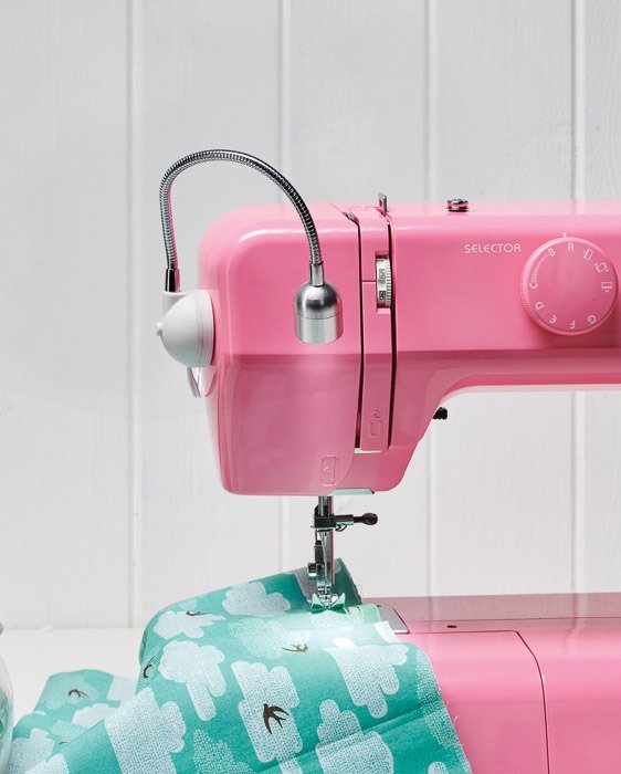 Daylight Sewing Machine Lamp